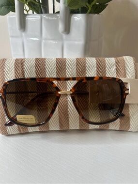 House of Harlow 1960 Tortoiseshell Brown Sunglasses